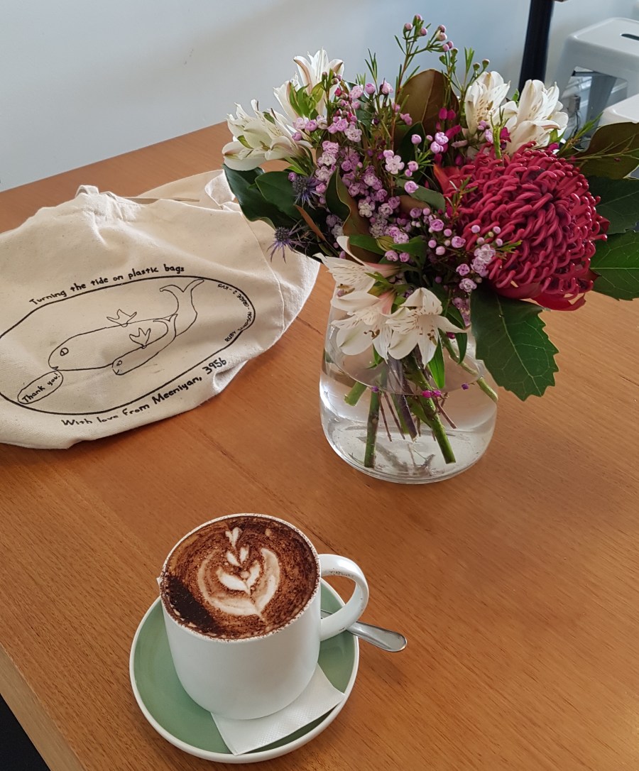 AlleyHens+Waratah-20181015_135934